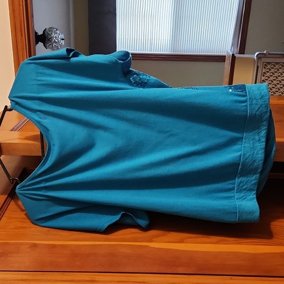 Woman's dressy sequined shirt by Love Rocks, size medium, Teal, gently worn - Picture 3 of 5